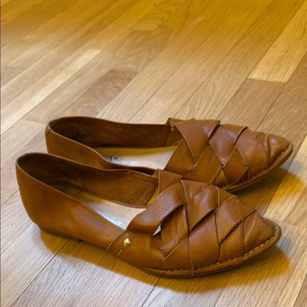 PIKOLINOS Brown Leather Flats with Woven Design